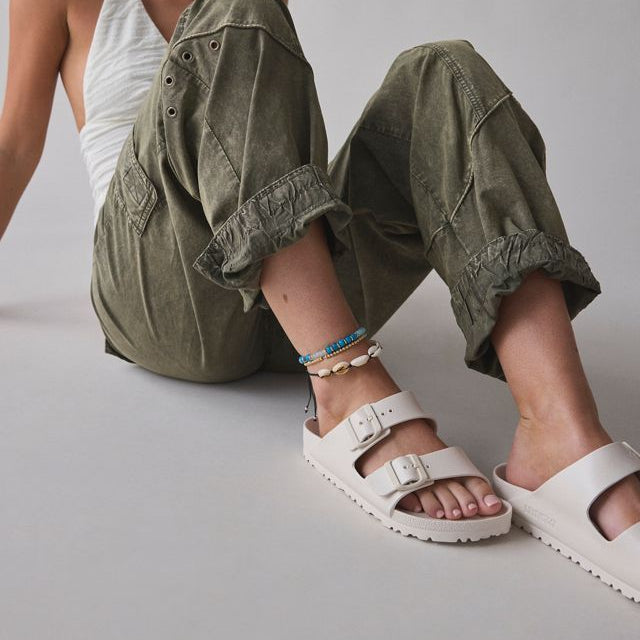 Contoured cork comfort